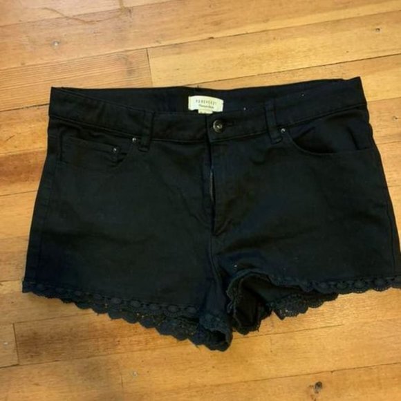 Black Lace Trimmed shorts - Picture 4 of 5